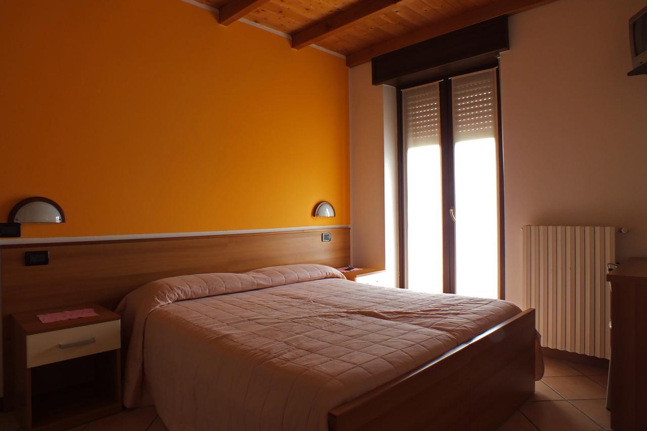 Albergo Ristorante Innocenti Ardenno Exterior foto