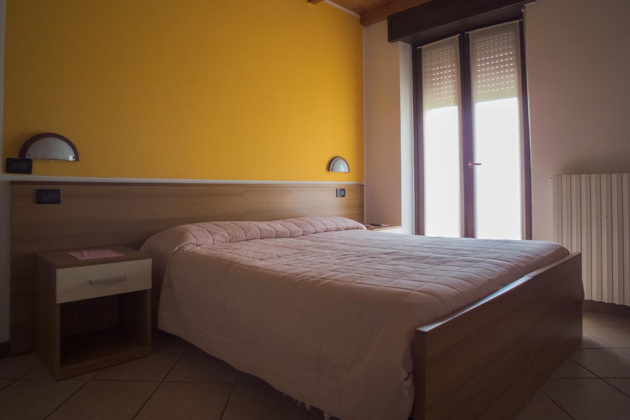 Albergo Ristorante Innocenti Ardenno Exterior foto