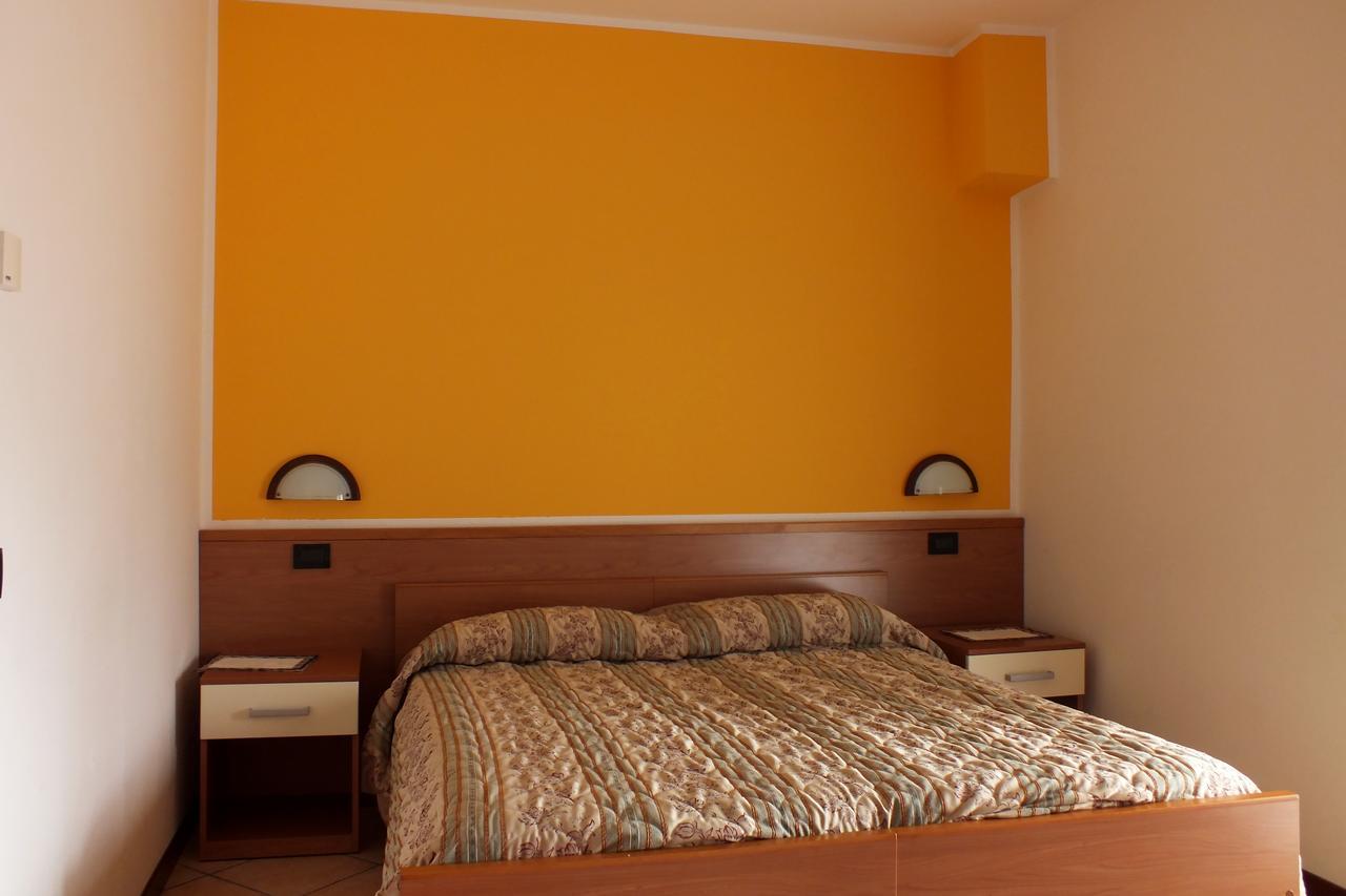 Albergo Ristorante Innocenti Ardenno Exterior foto